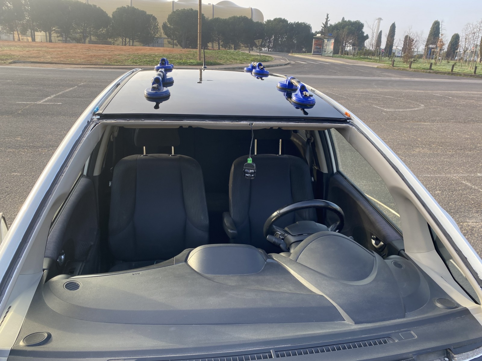 Remplacement de toit panoramique fissuré par Repare Brise France